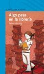 ALGO PASA EN LA LIBRERIA